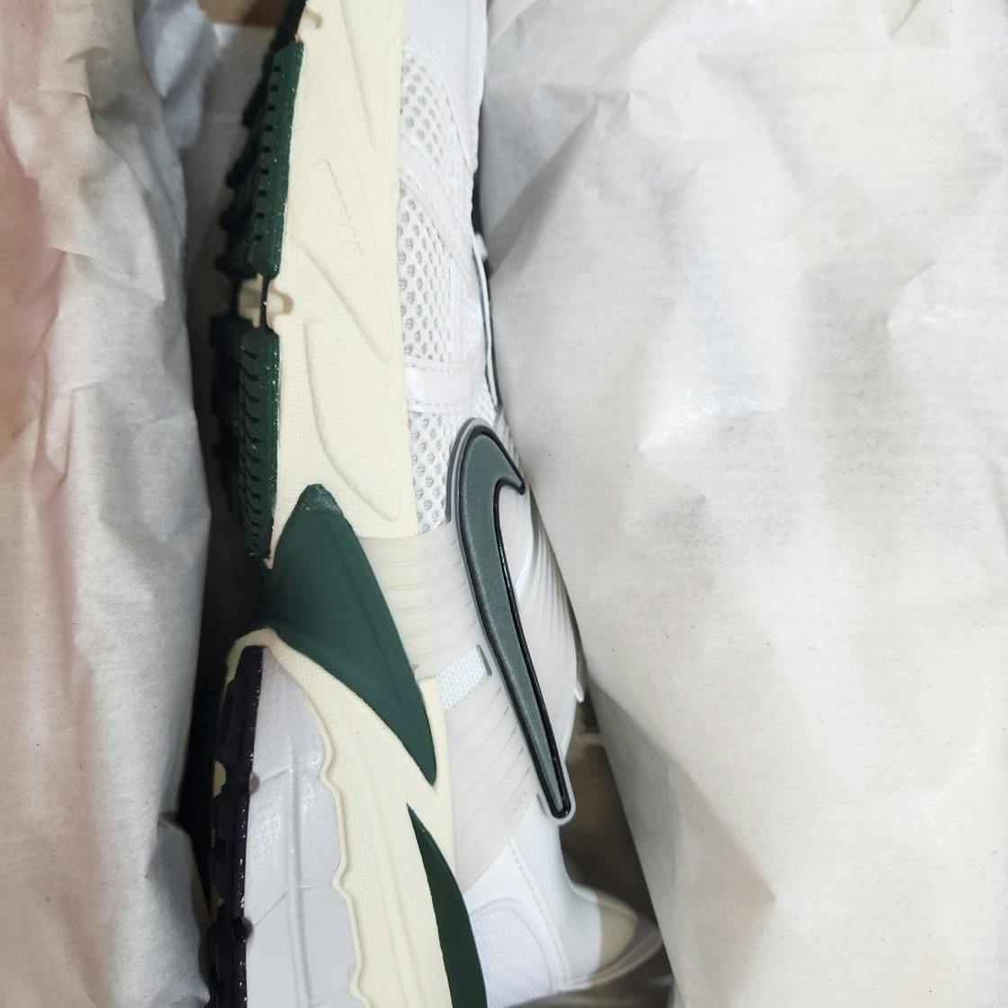 (Women) Nike V2K Run 'Fir' FD0736-101 (Women) Nike V2K Run 'Fir' FD0736-101